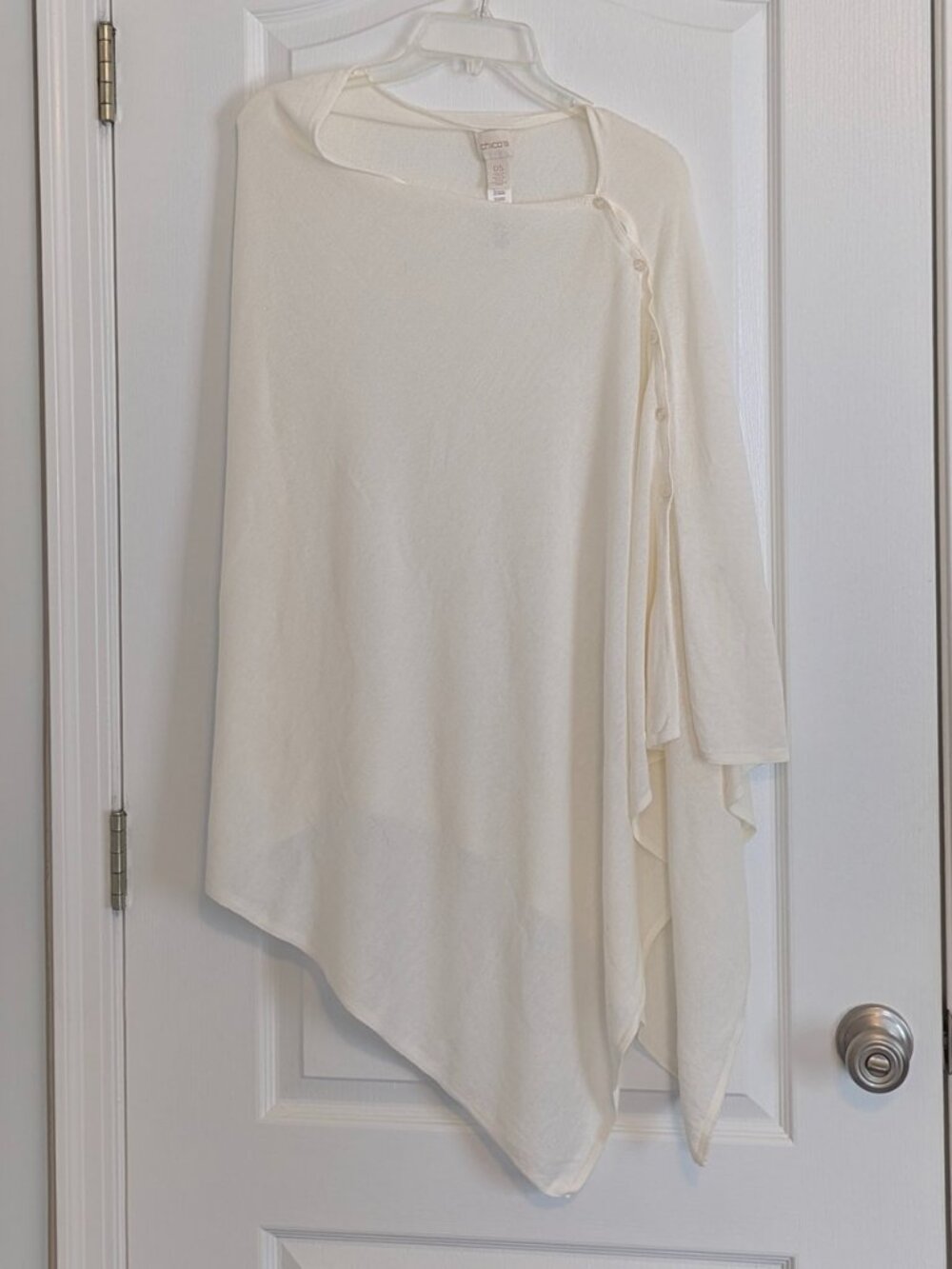 Chico's Off Shoulder Ivory poncho/wrap